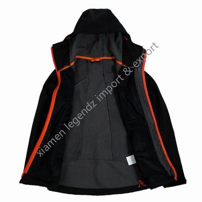 কার্যকরী জলরোধী Softshell জ্যাকেট আউটডোর Breathable শীতকালীন মহিলাদের বাইরের পোশাক
